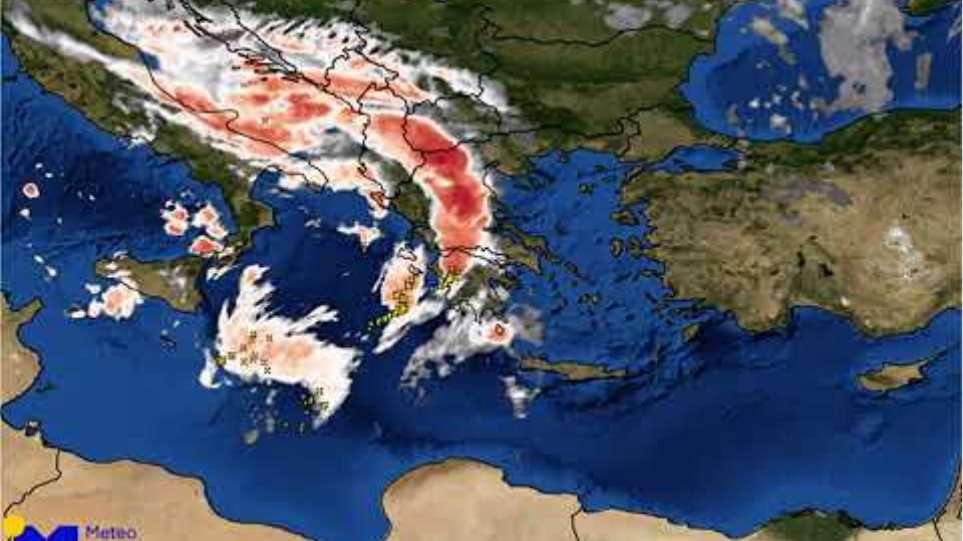 Καταιγίδες και αφρικανική σκόνη σε όλη τη χώρα