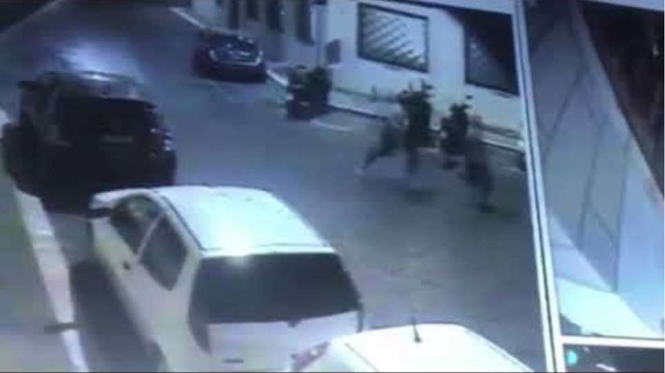 CCTV footage shows two US tourists involved in murder of Italian cop